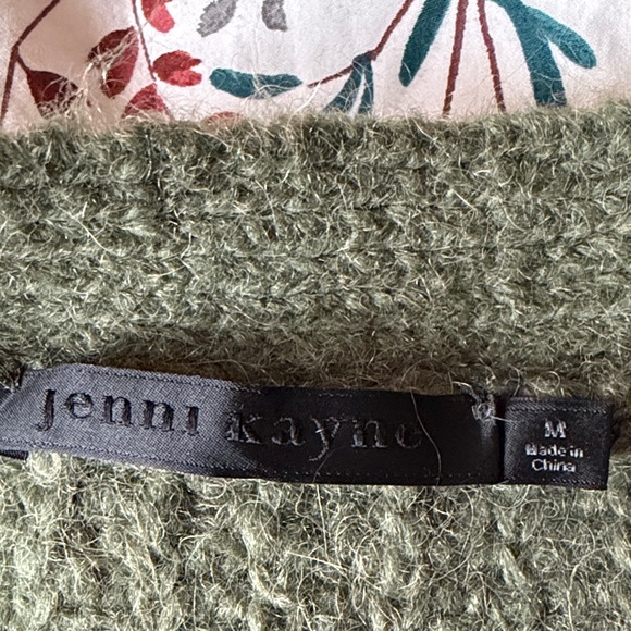 Jenni Kayne Olive Green Ribbed V-Neck Button Cocoon Cardigan - Picture 2 of 2